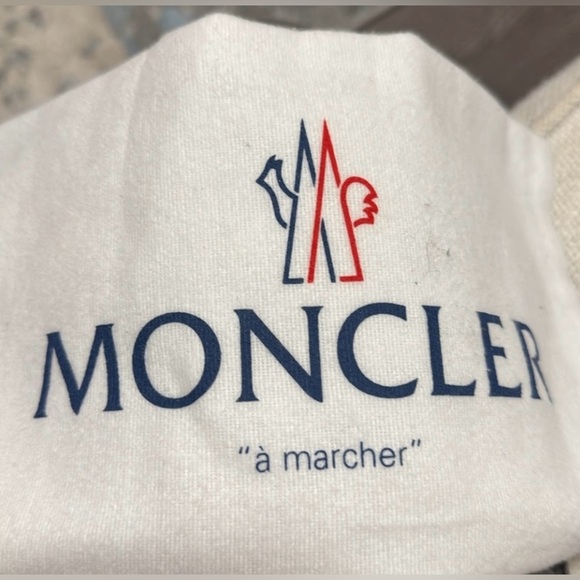 MONCLER Amandine rubber flat sandals made in Italy - Picture 5 of 5